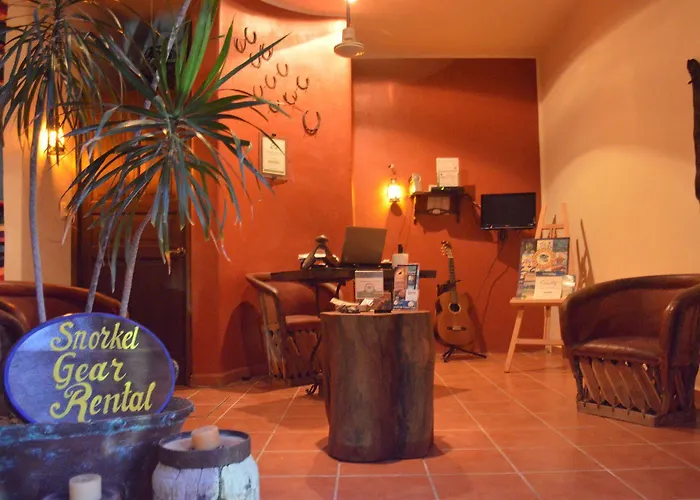 Lo Nuestro Petit Hotel