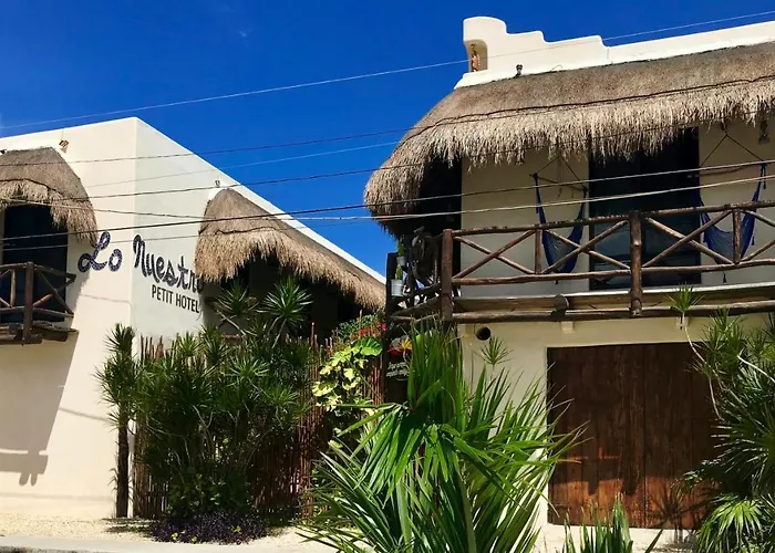 Hotel Lo Nuestro Petit Tulum