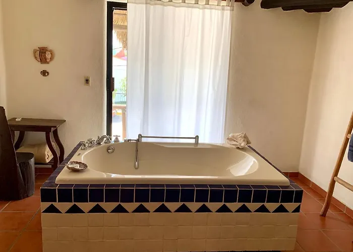 Hotel Lo Nuestro Petit Tulum