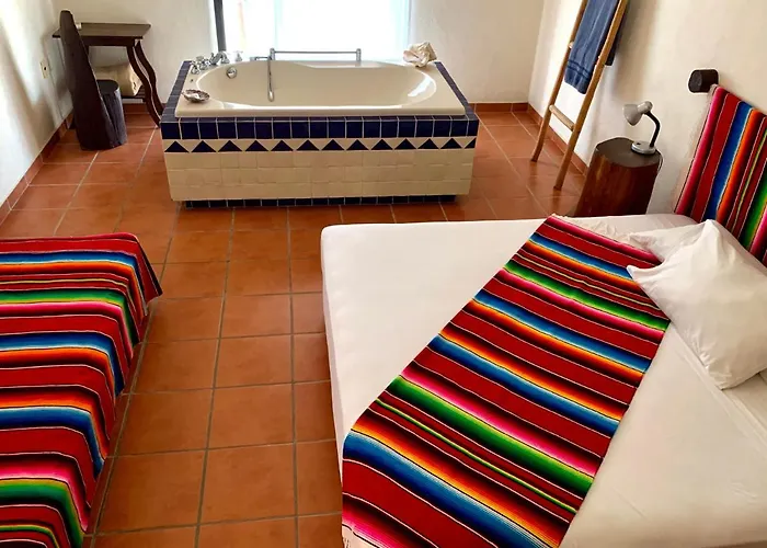 Lo Nuestro Petit Tulum